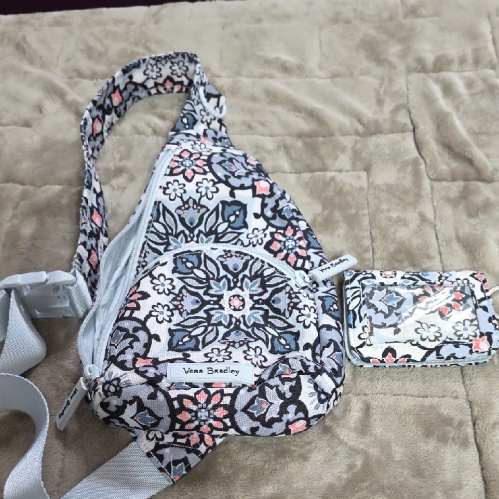 Vera Bradley Lisbon Medallion Slingback‎ Crossbody Bag W/ID Keyring Womens EUC